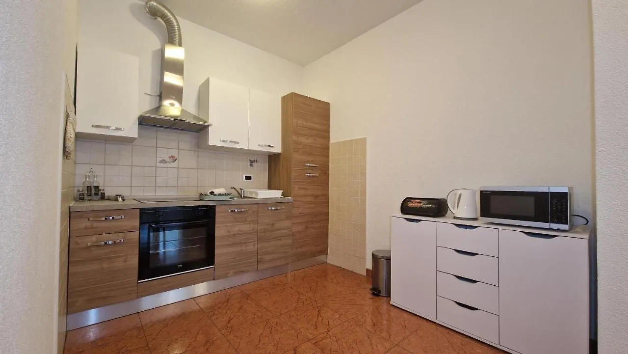 Apartments In Rijeka, Free Parking And Large Terrace, 15Min Drive From The Beach