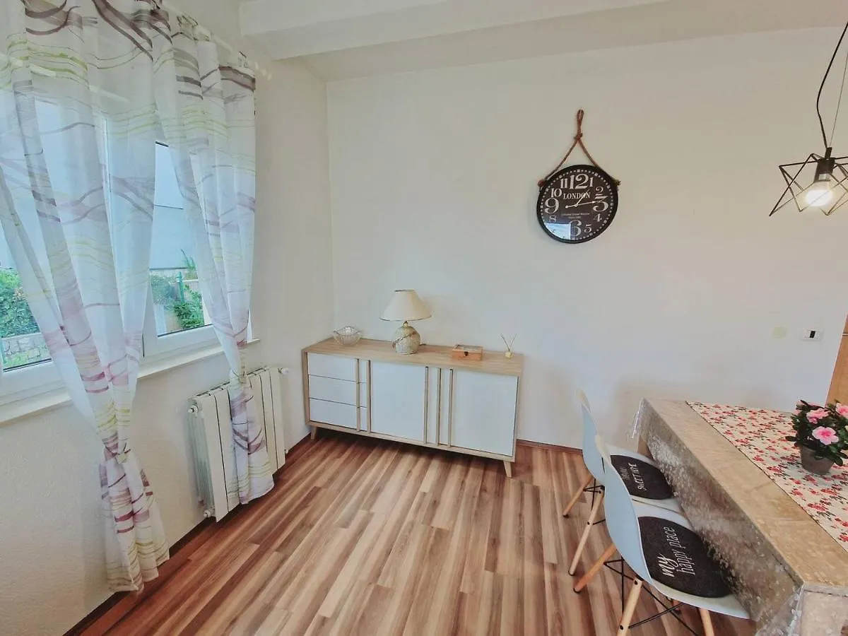 Apartments In Rijeka, Free Parking And Large Terrace, 15Min Drive From The Beach