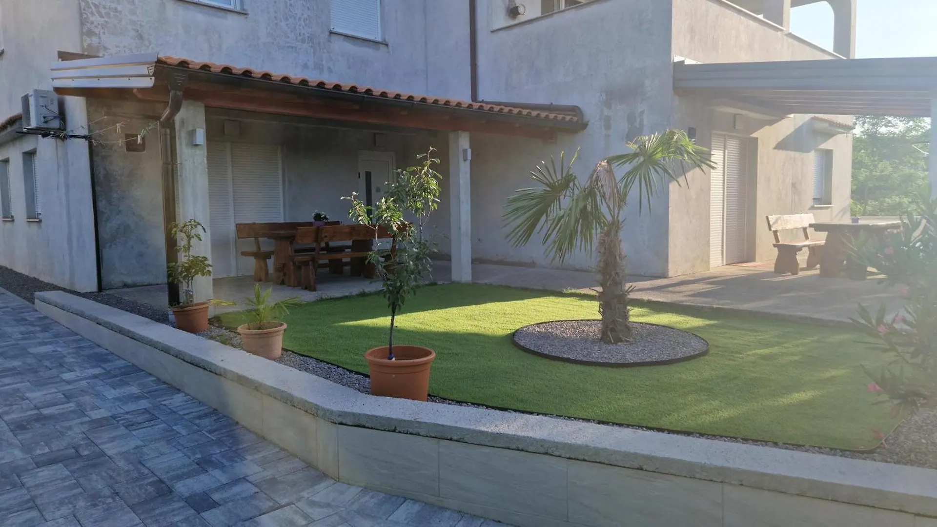 Apartments In Rijeka, Free Parking And Large Terrace, 15Min Drive From The Beach Croatie